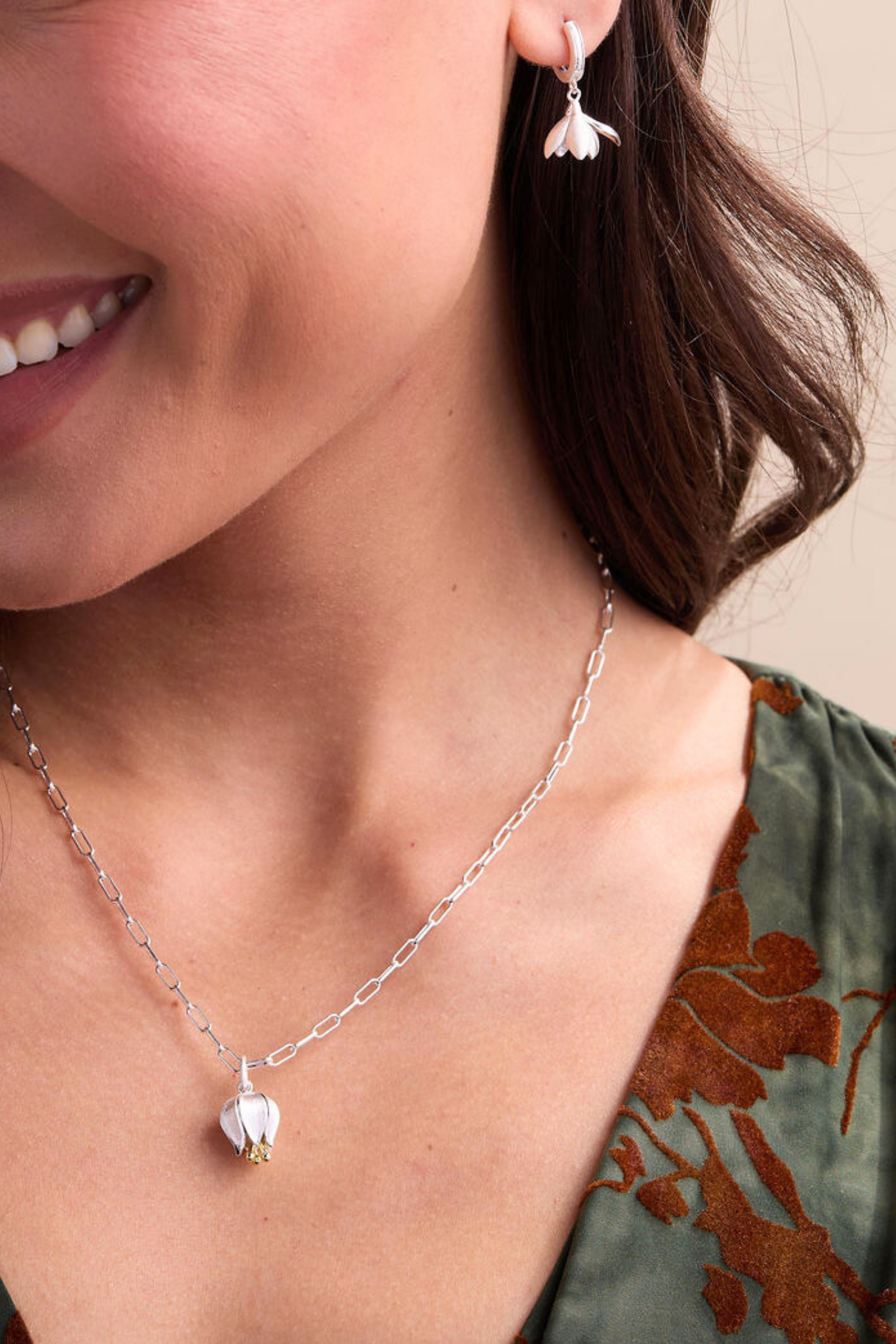 Magnolia Silver Loops