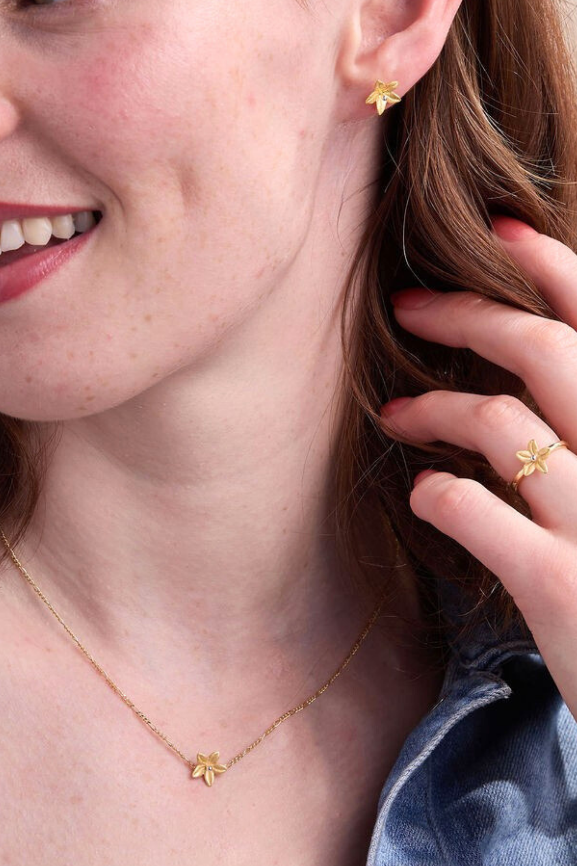 Summer Lily Gold Adjustable Ring