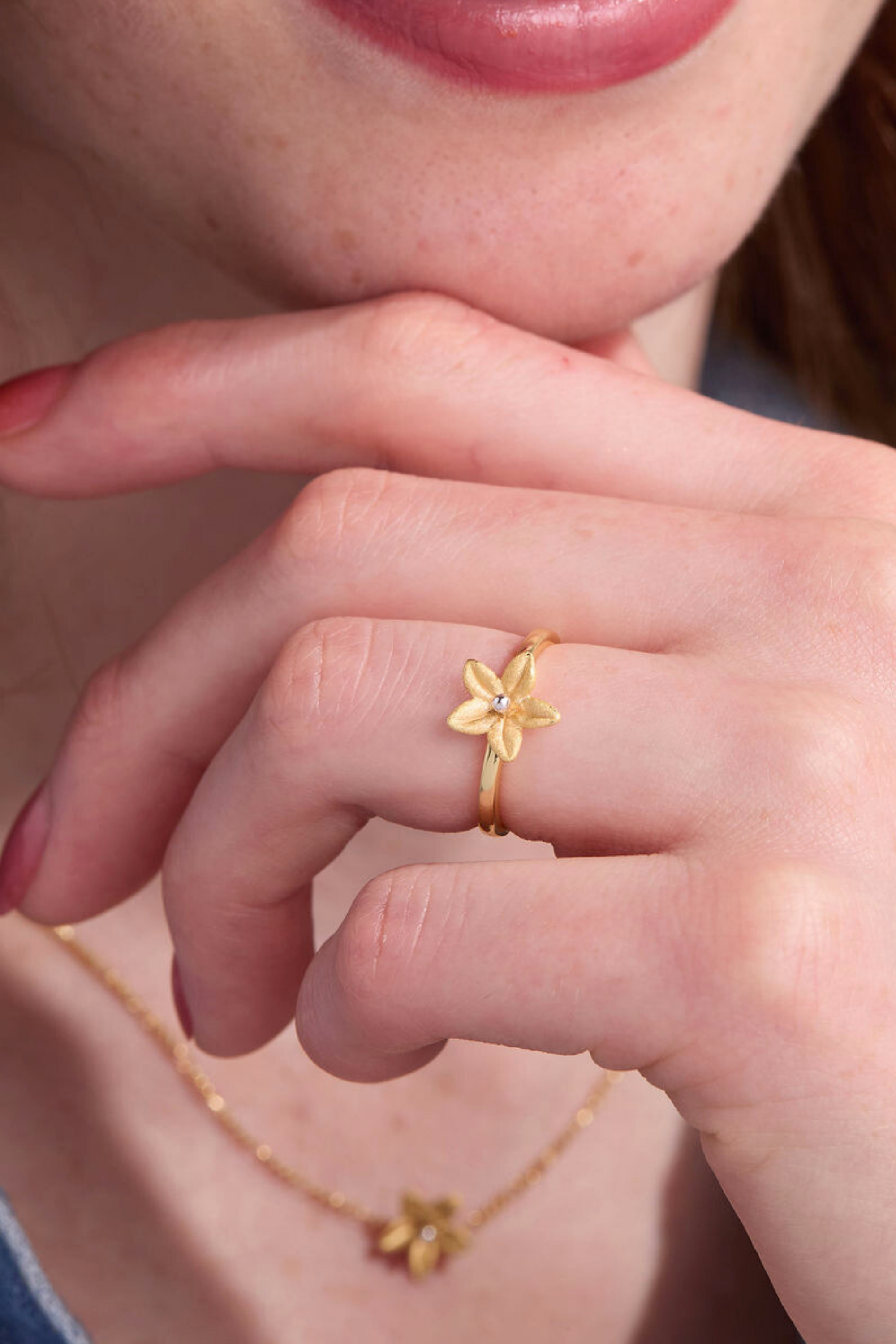 Summer Lily Gold Adjustable Ring