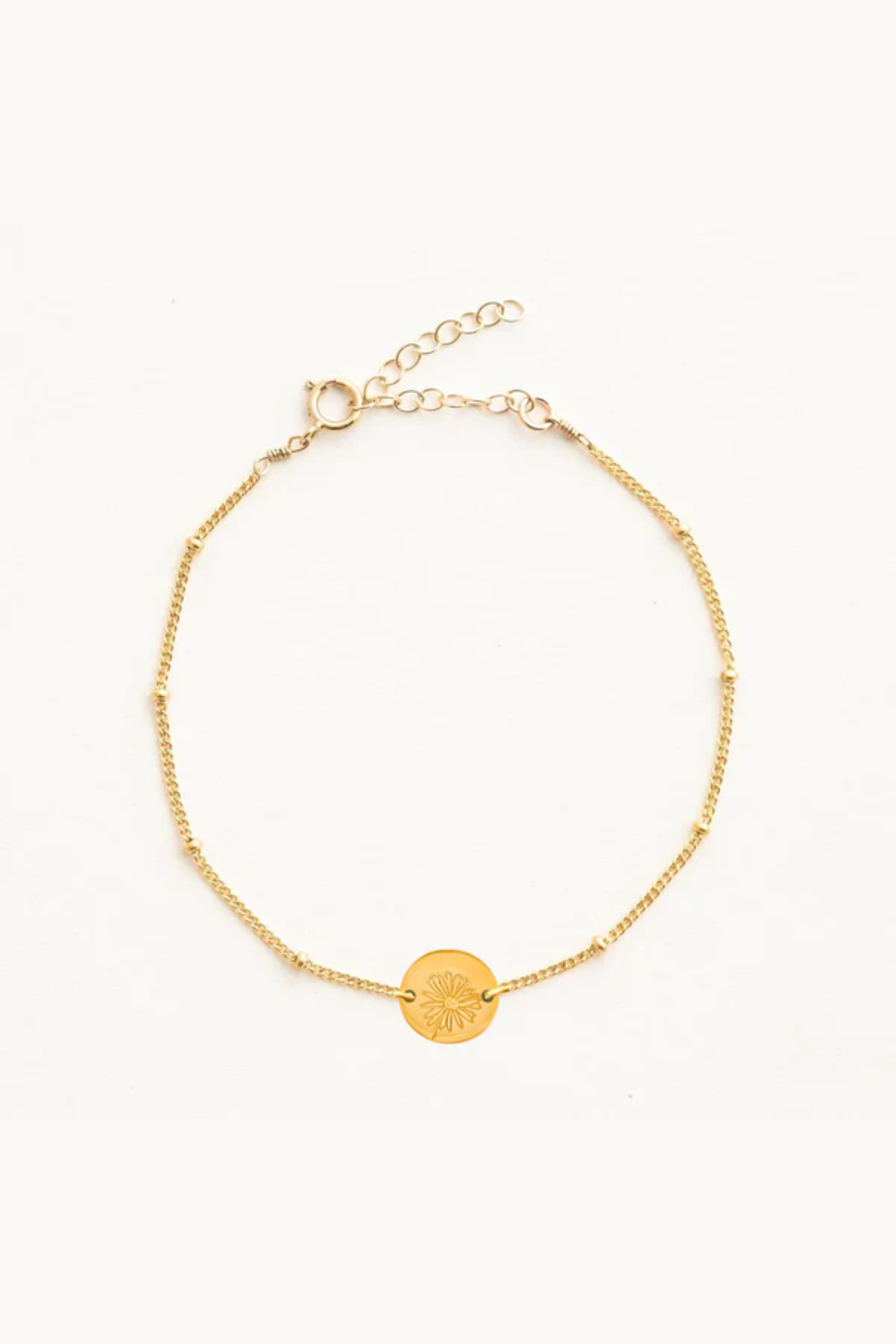 April Daisy Gold Birthflower Bracelet