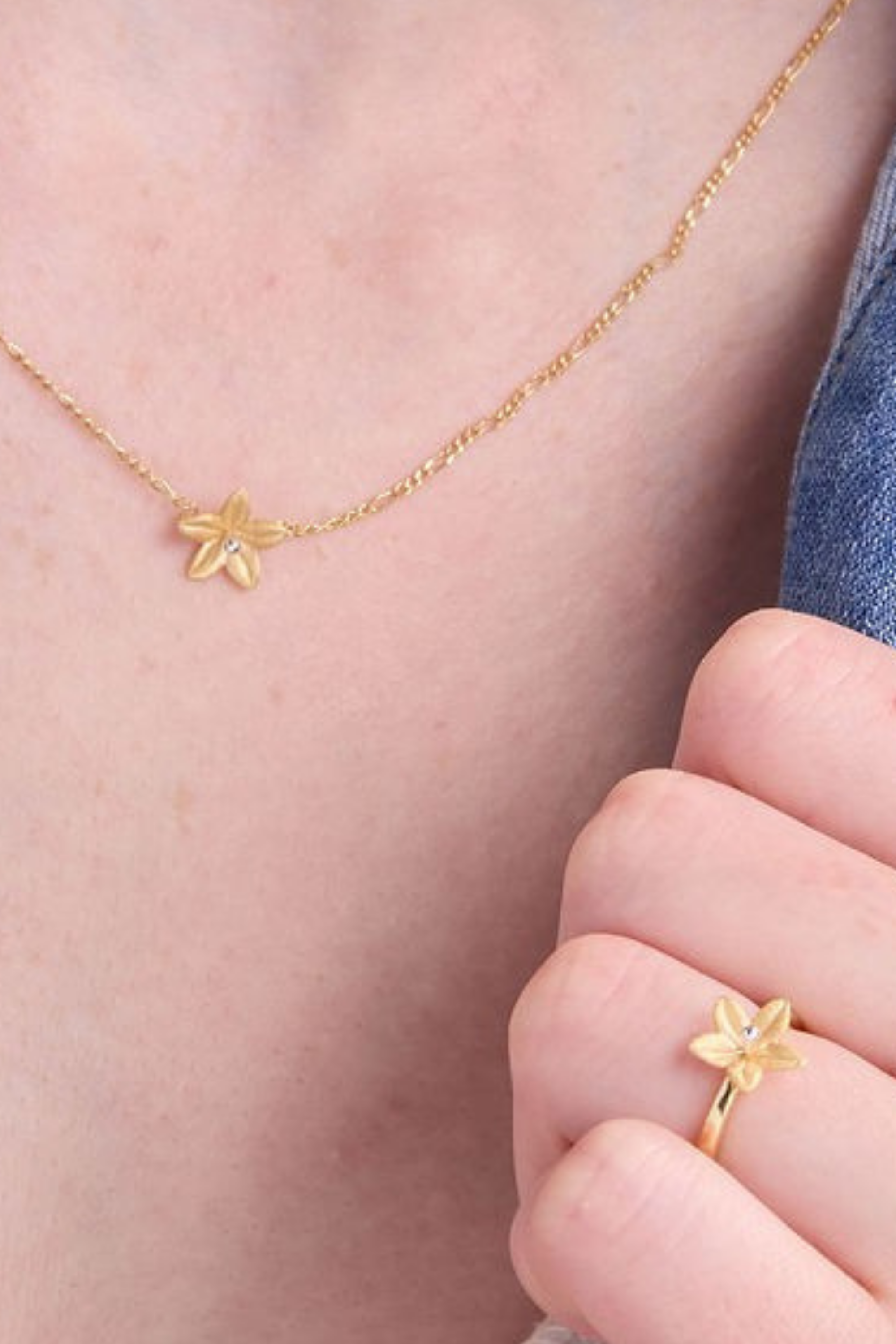 Summer Lily Gold Adjustable Ring
