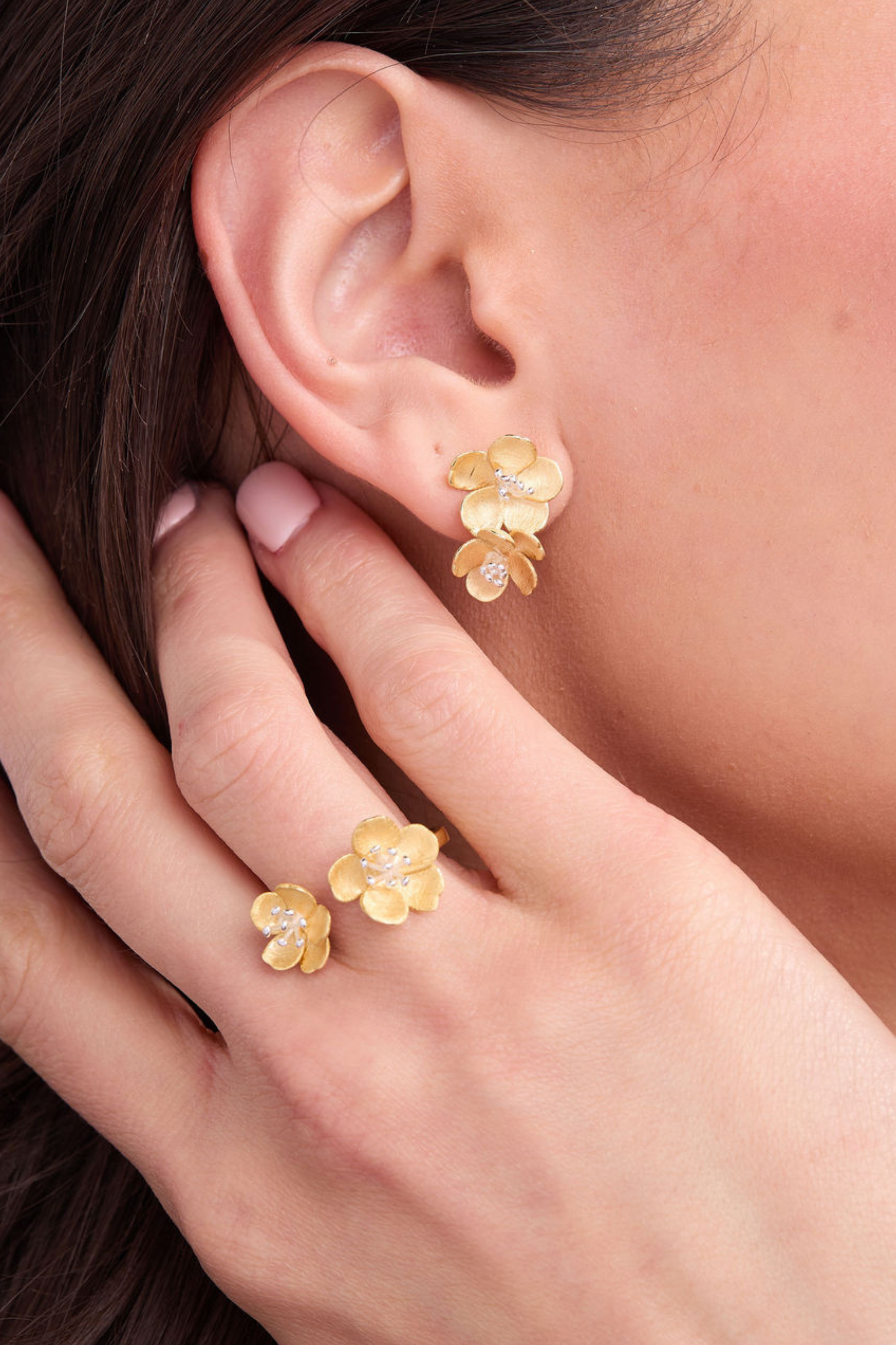 Sakura Bouquet Gold Stud