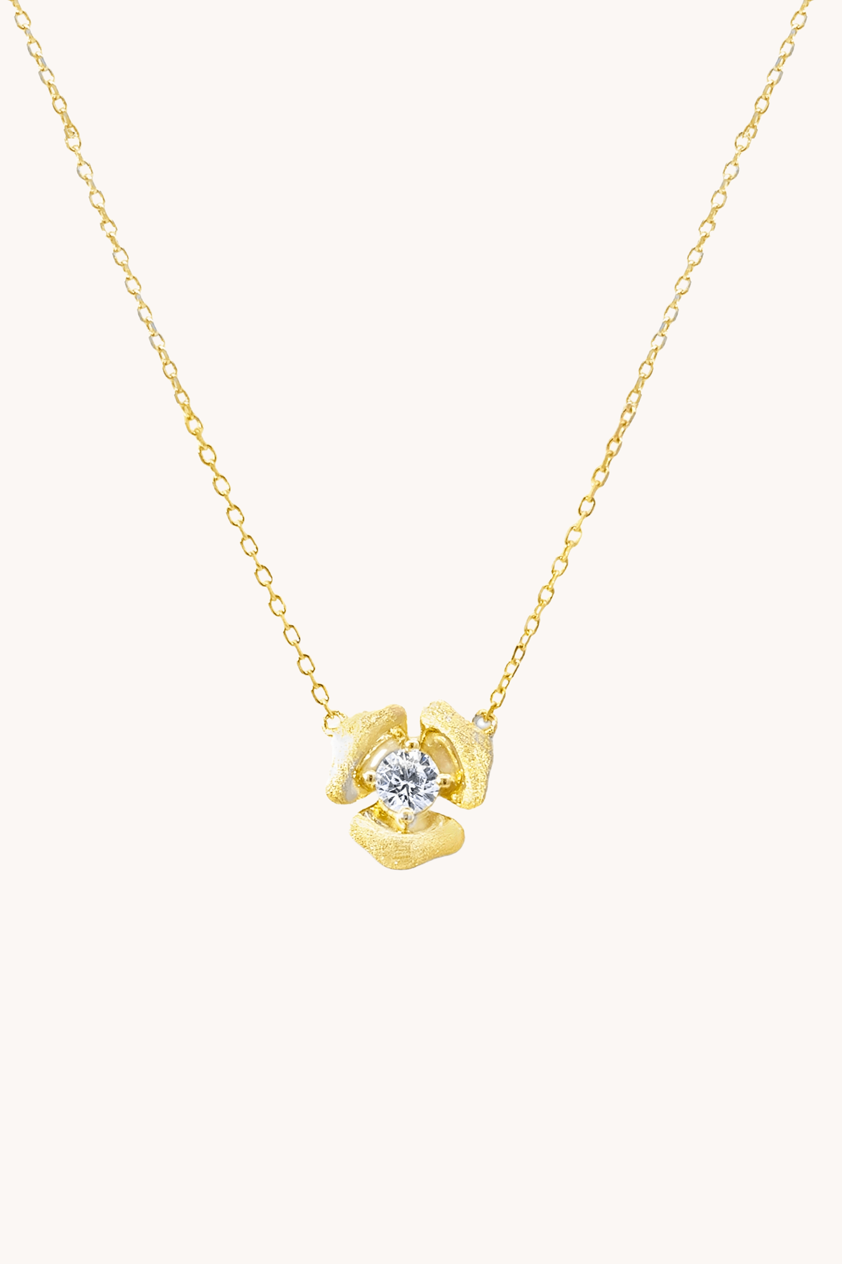 Rosebud gold necklace
