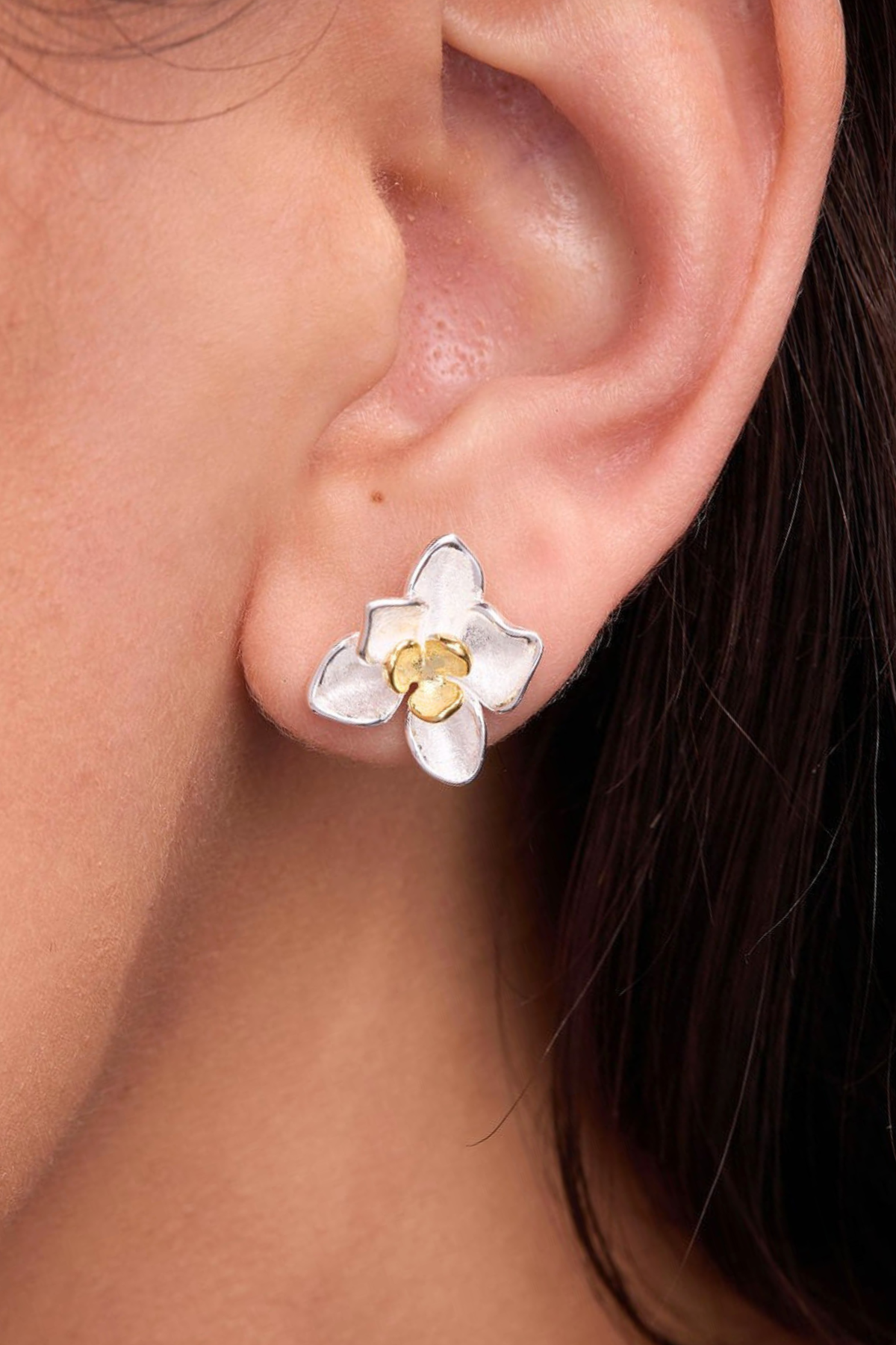 Daffodil Silver Studs