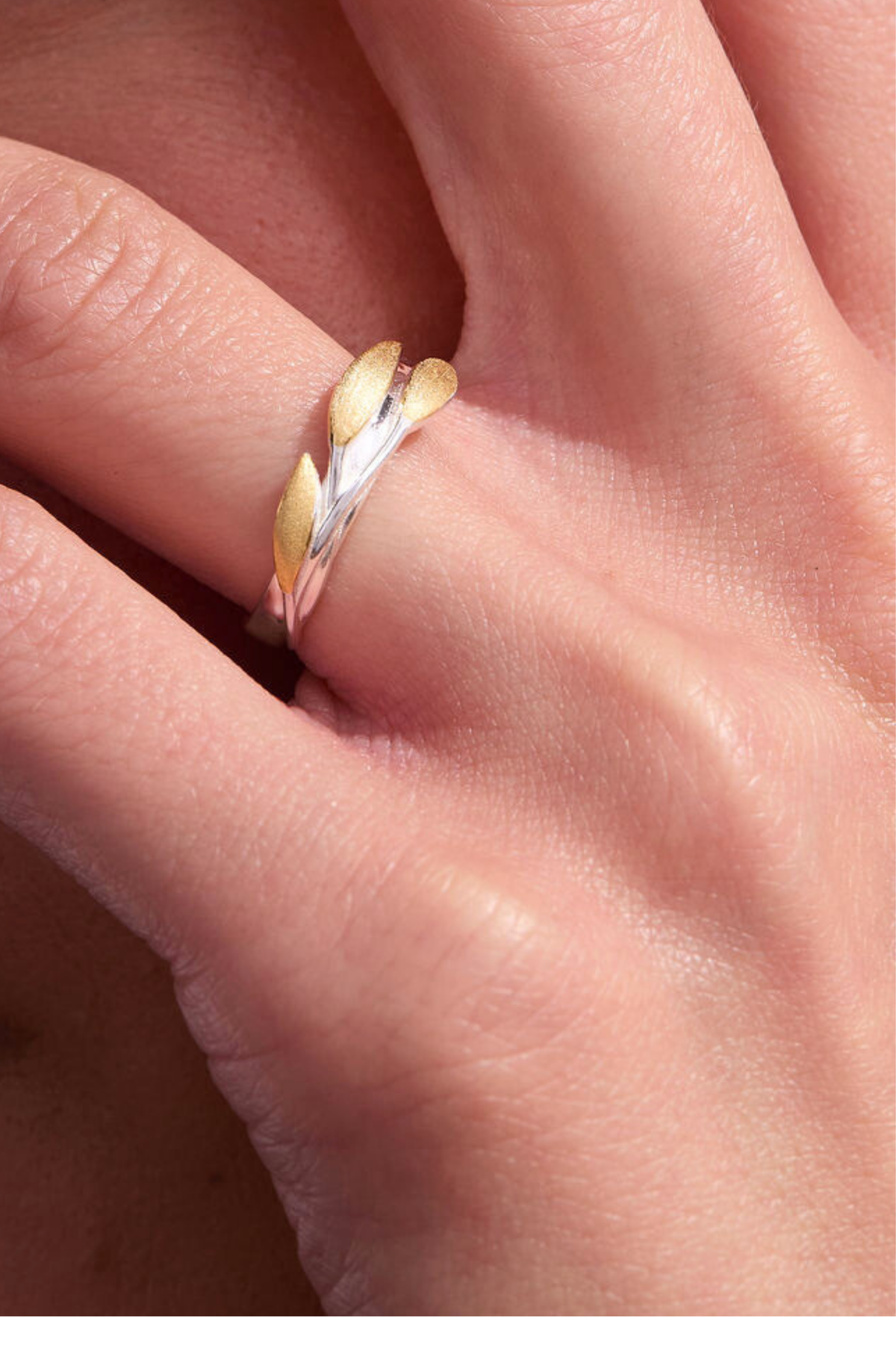 Delicate Leaves Adjustable Ring