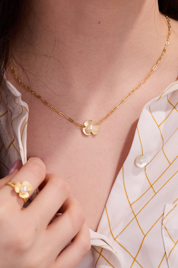 Broad Leaf Gold Adjustable Ring