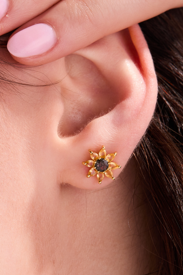 Sunflower gold stud earrings