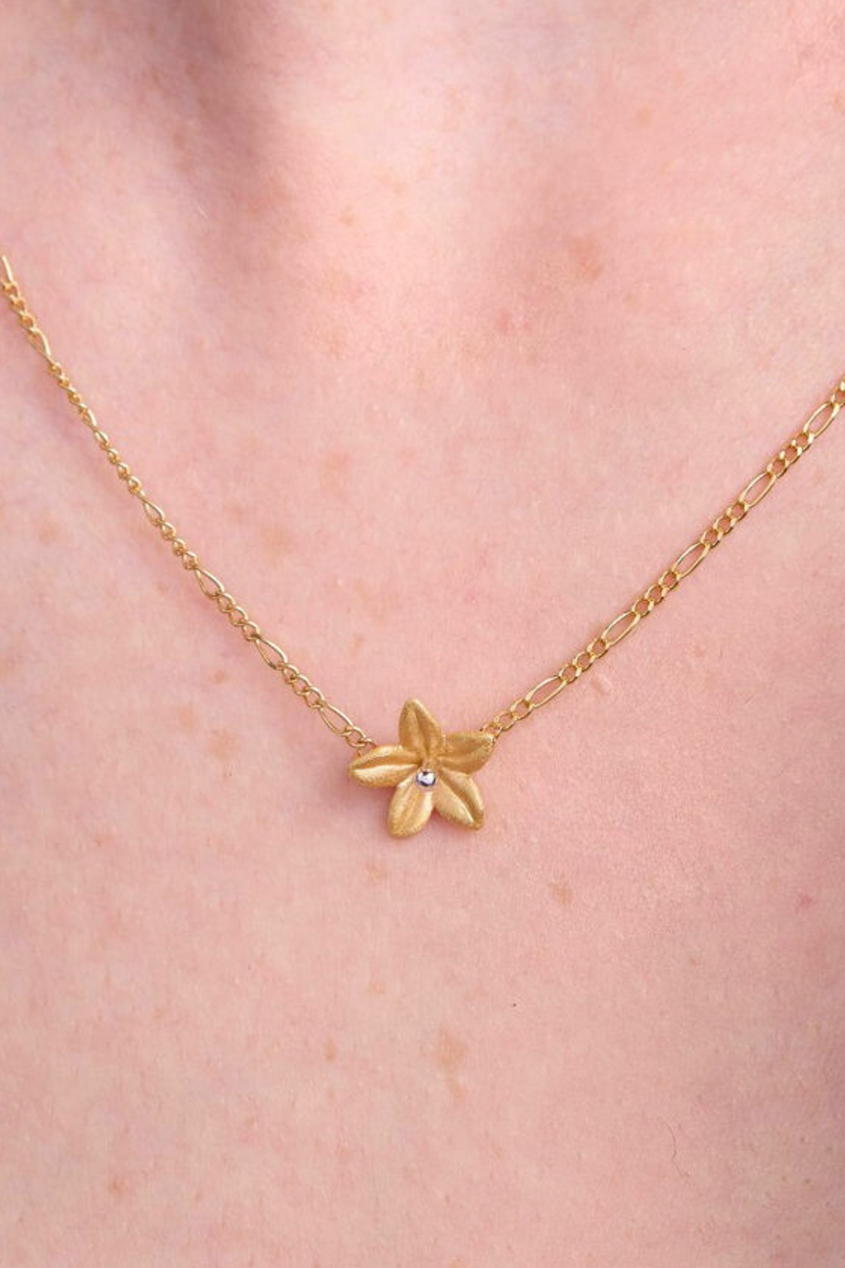 Summer Lily Gold Necklace