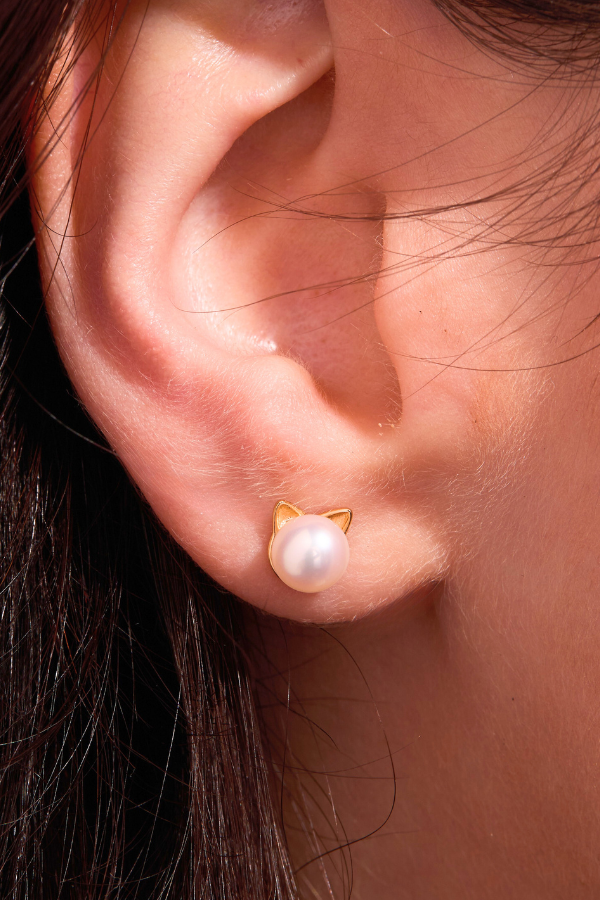 Cat Pearl Studs