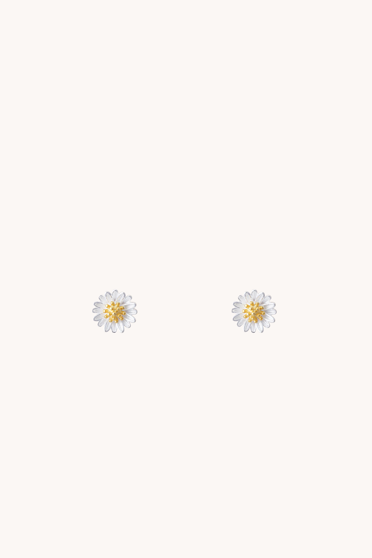 Daisy Silver Stud Earrings