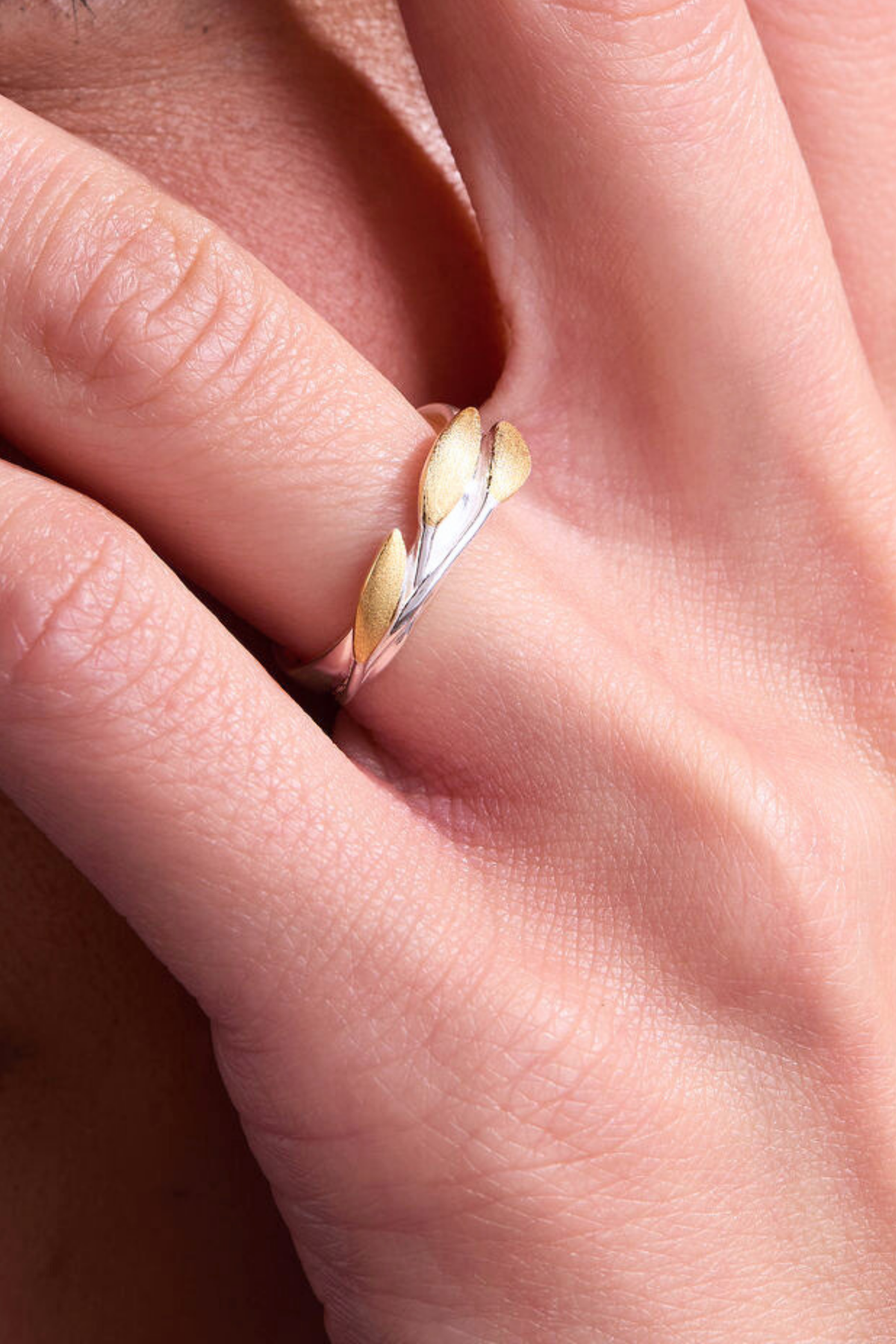 Delicate Leaves Adjustable Ring