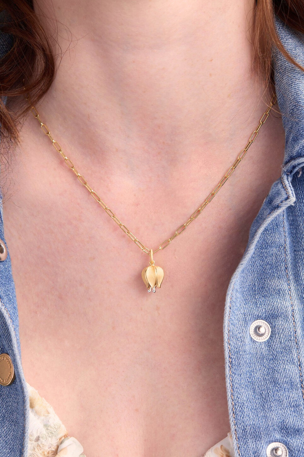 Elegant Gold Tulip Necklace