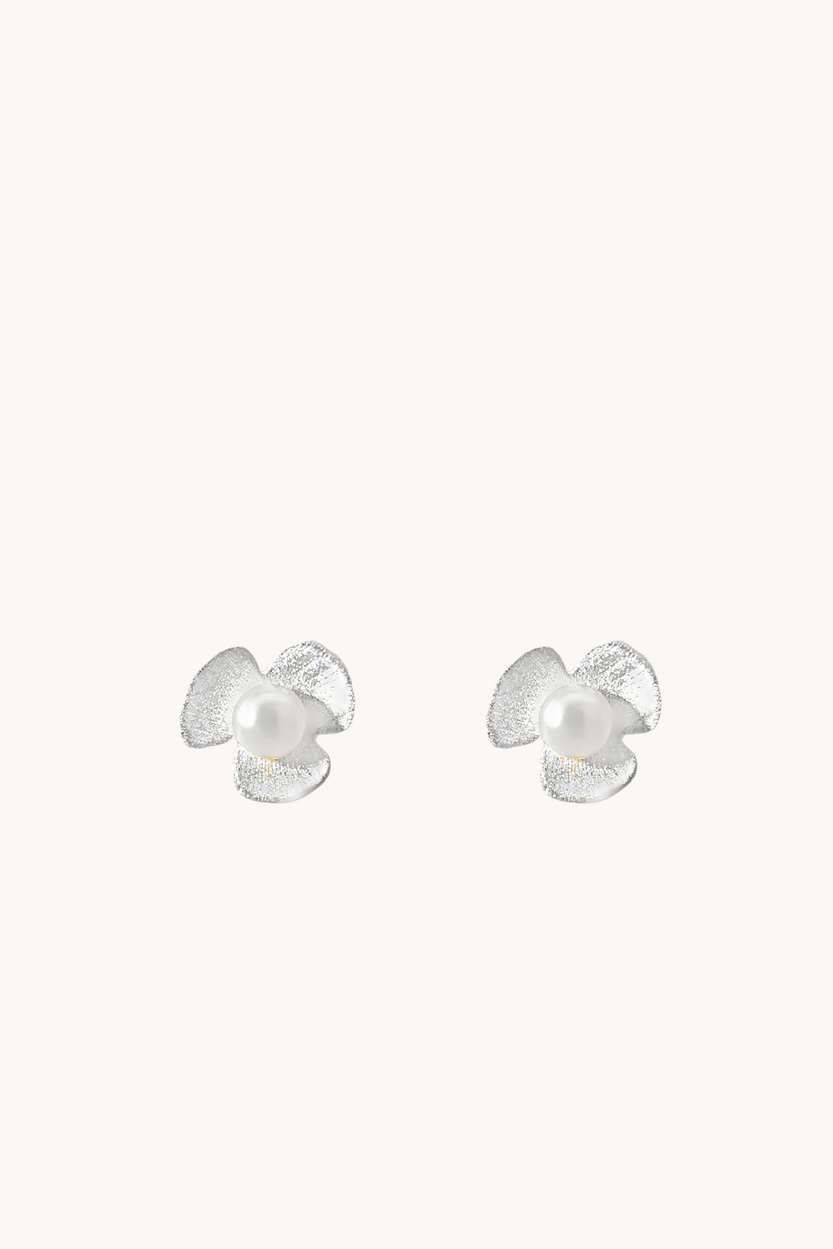 Broad leaf silver stud earrings