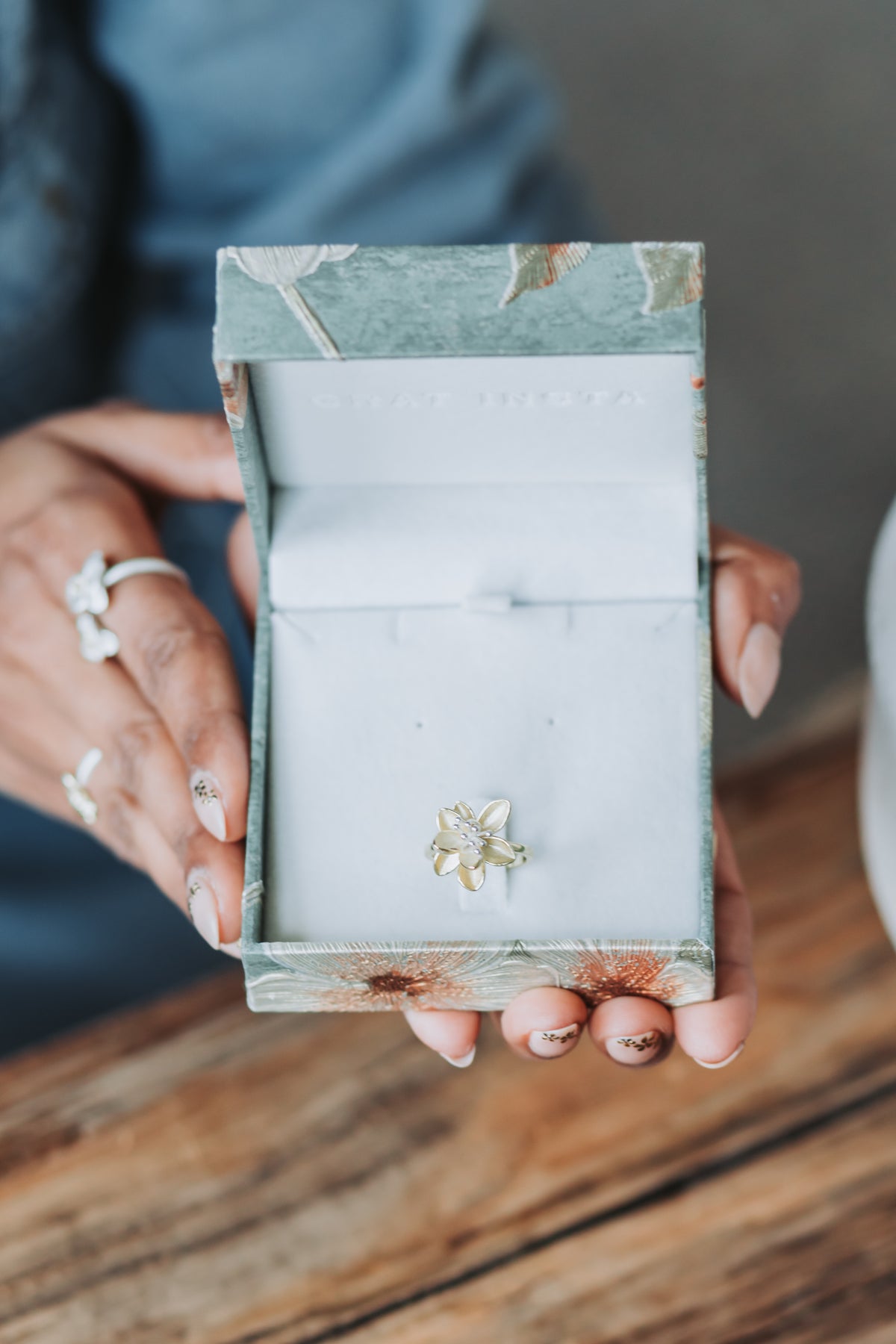 Ginkgo Gold Stud