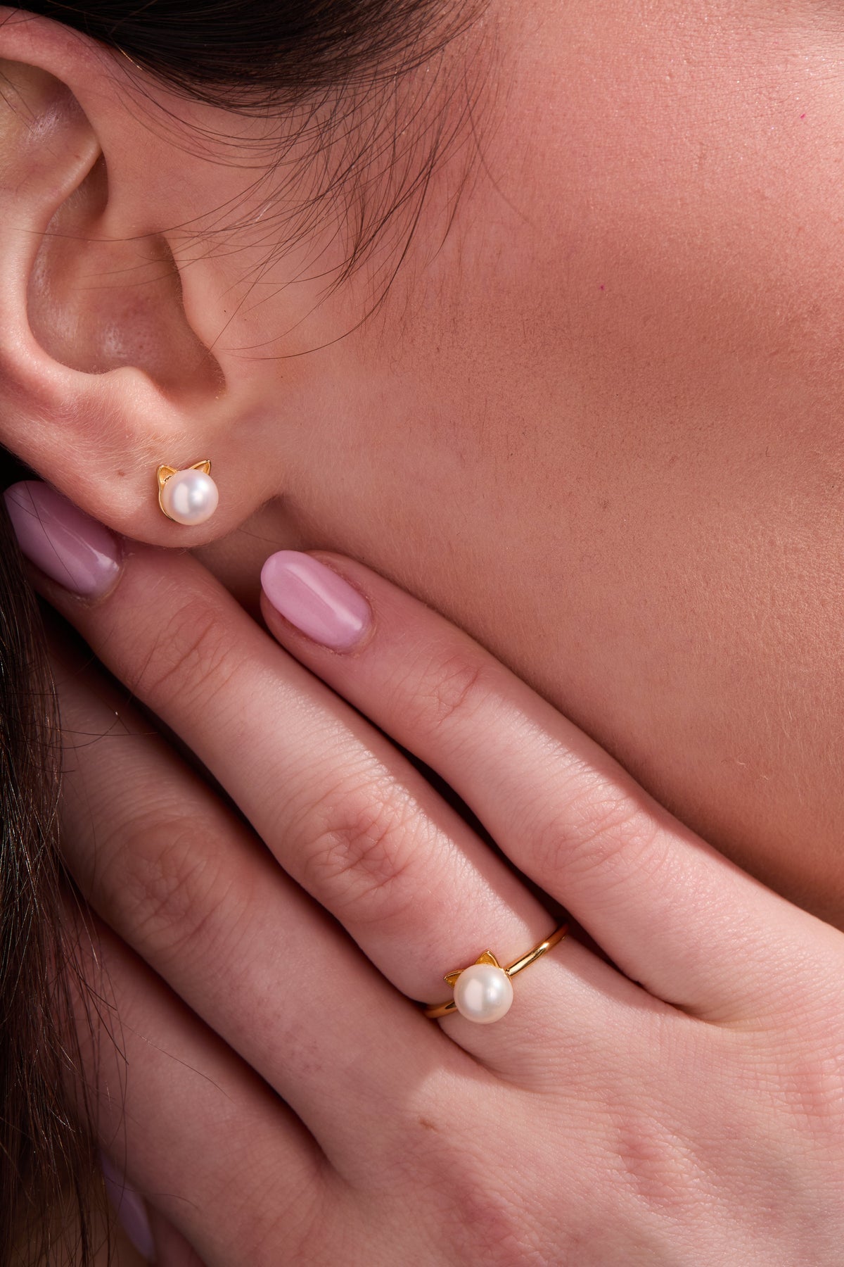 Cat Pearl Studs