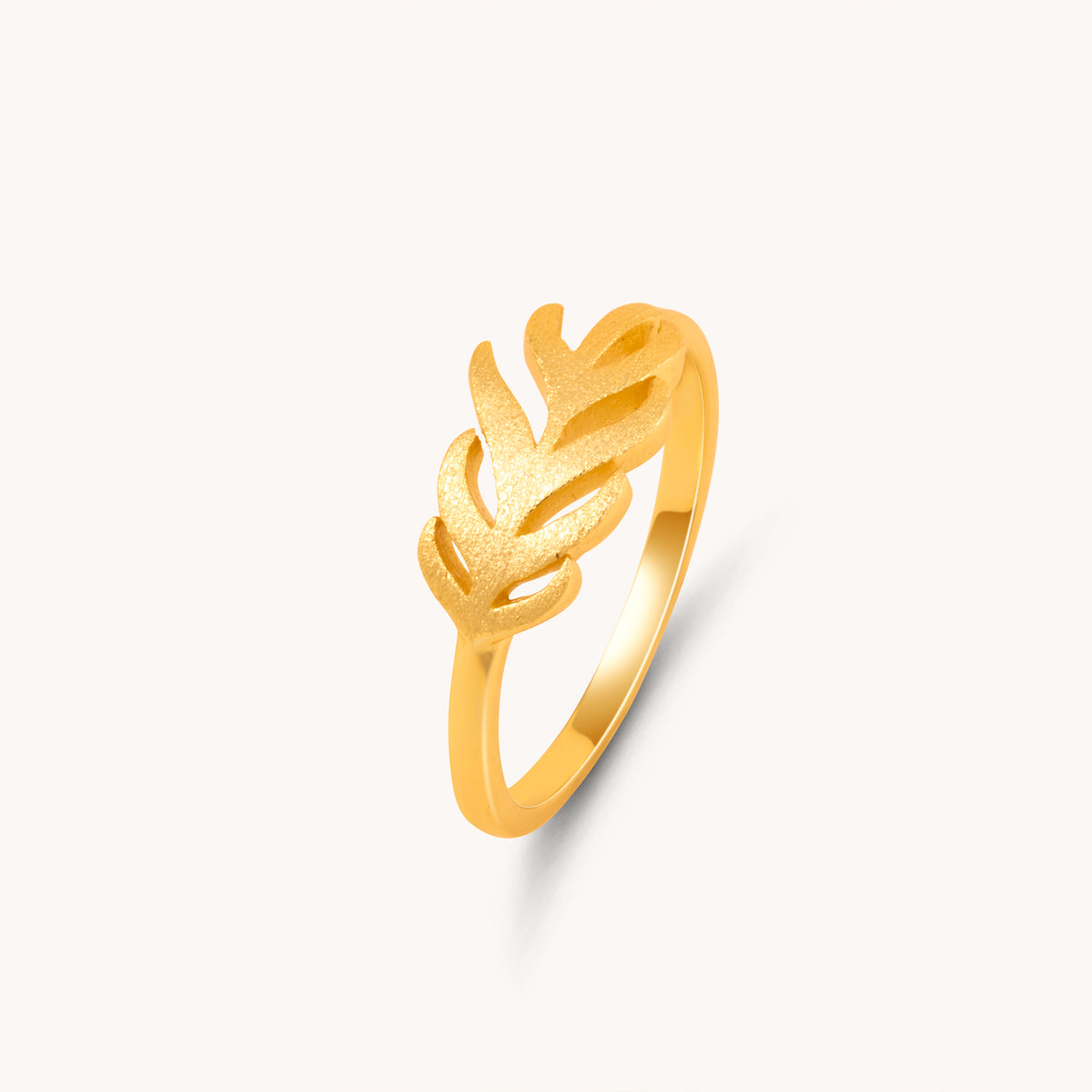 Elegant Leaf Gold Ring