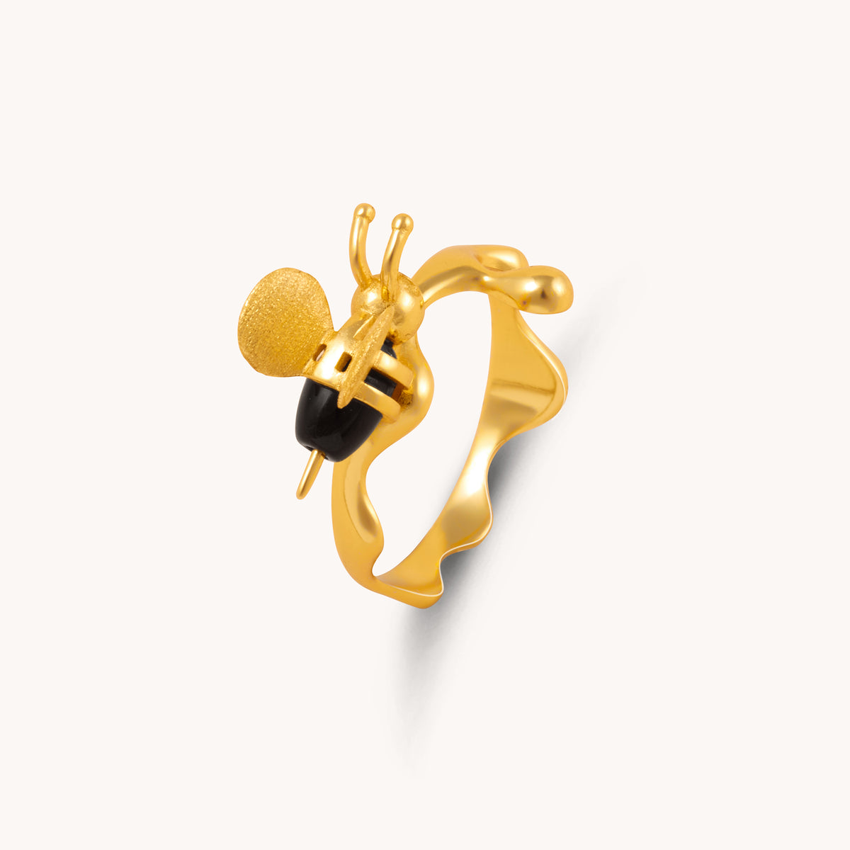 Large Honeybee With Drip Ring 