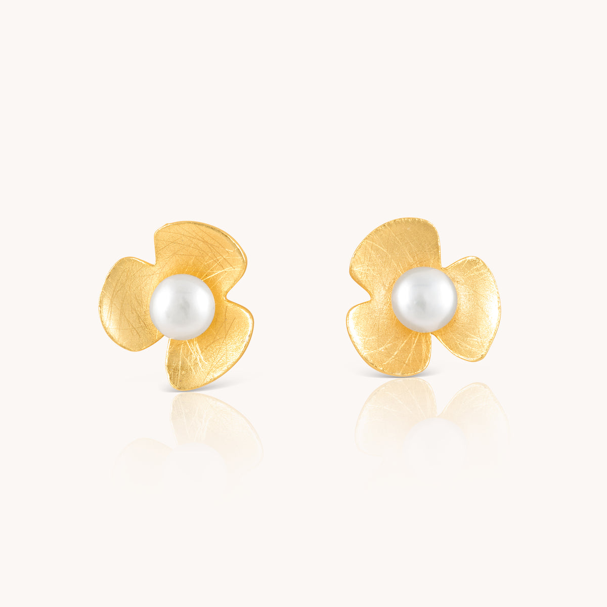 Pearl Flower Gold Stud Earrings